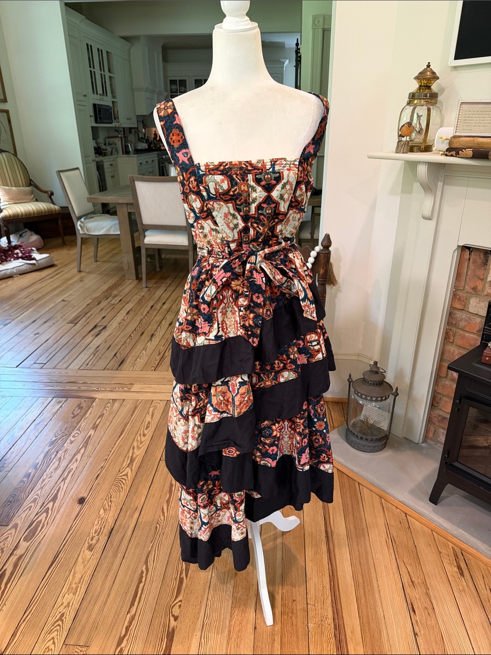 By Anthropologie Square-Neck Printed Tiered Midi
Dress. Size Medium - Picture 6 of 14